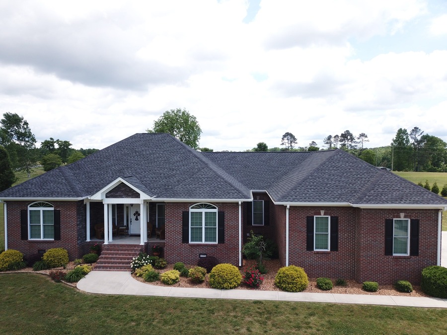 what are asphalt shingles made of