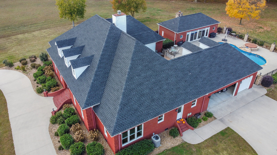 what are asphalt shingles made of